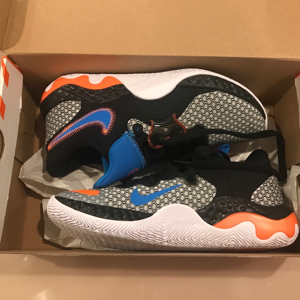 Nike Renew elevate III boys size 7